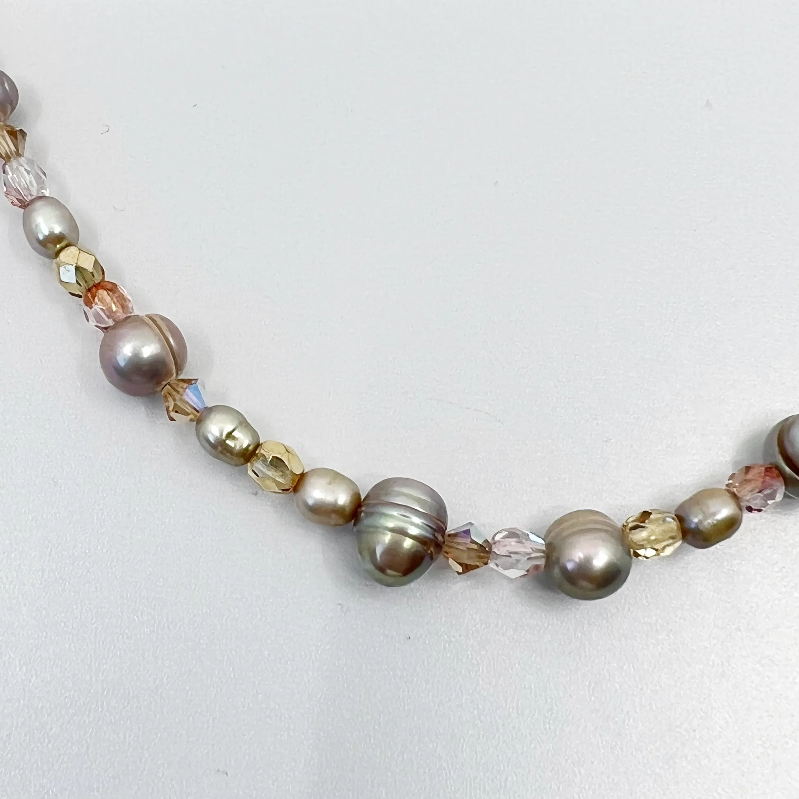 Sterling silver cultured Pearl & crystal bead Necklace GM46